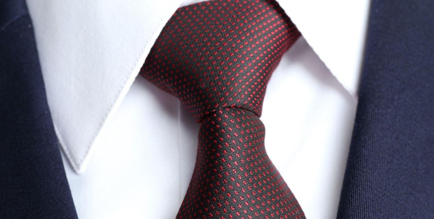 Canva | Reglas para combinar tu corbata y dejar de cometer errores de moda.